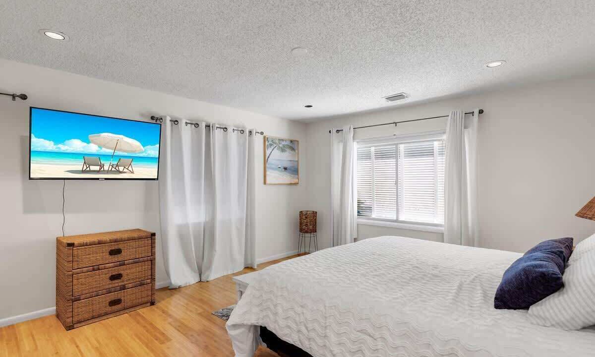 Photo of Bedroom in Midtown