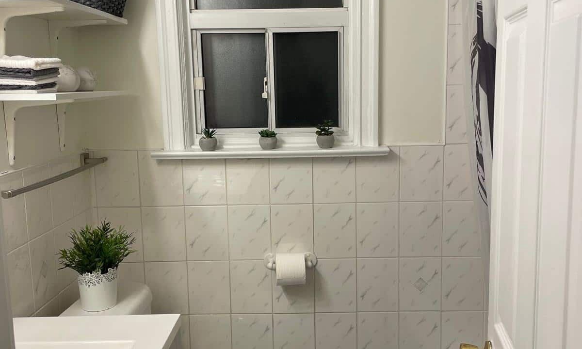 Photo of Bathroom in Briar Hill - Belgravia