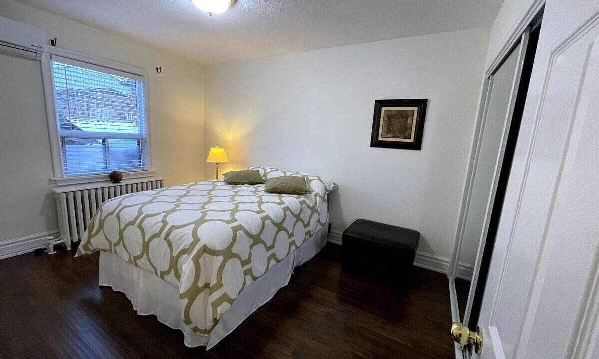 Photo of Bedroom in Briar Hill - Belgravia