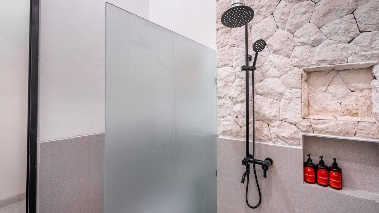 Photo of Bathroom in Munggu