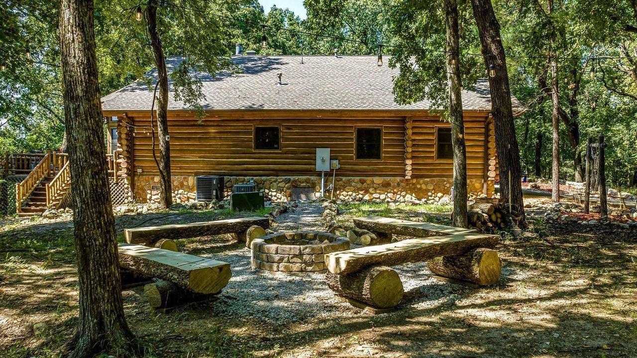 Photo of Patio Balcony in Mayes County
