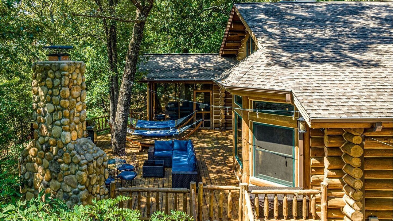 Photo of Patio Balcony in Mayes County