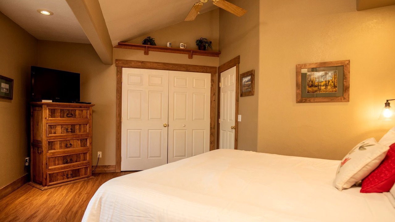 Photo of Bedroom in Salida