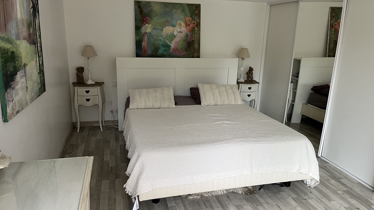 Photo of Bedroom in Savigny-sur-Clairis
