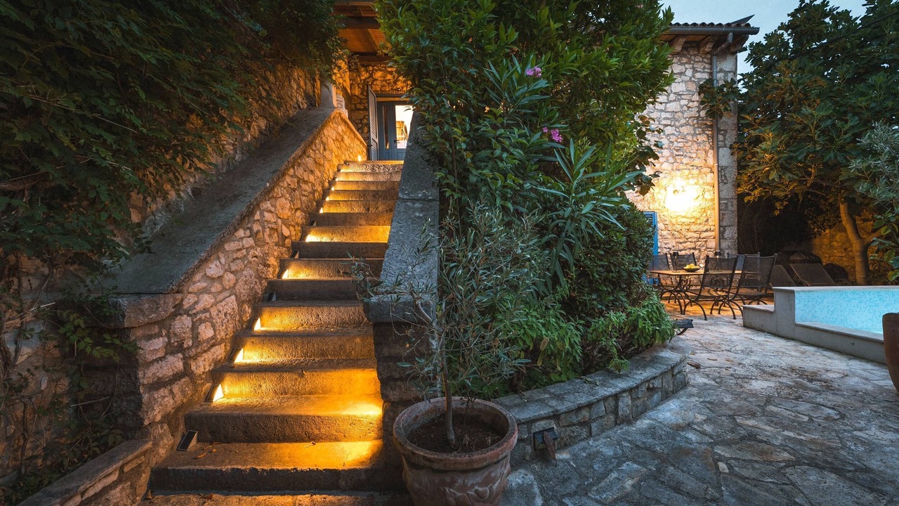 Photo of Outdoor in Musalez