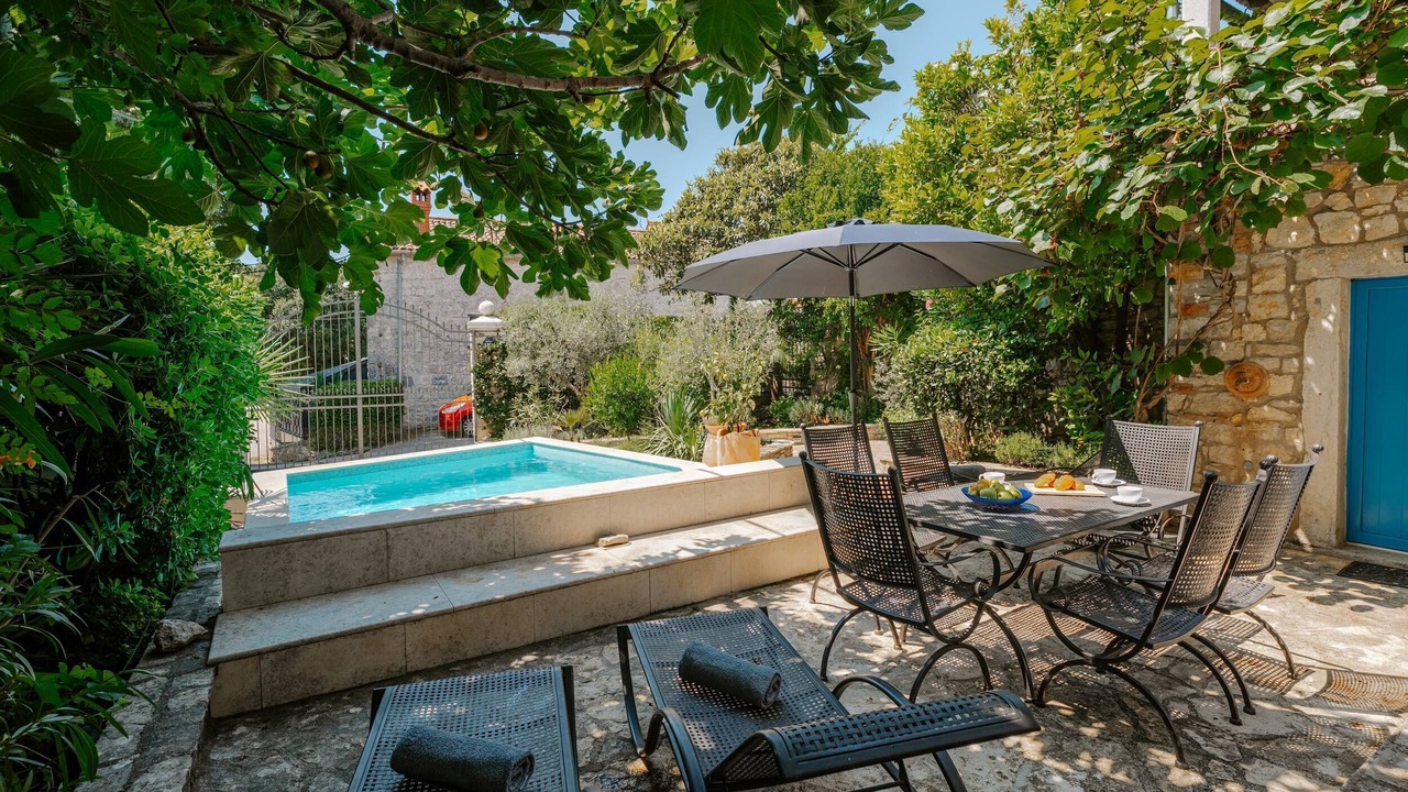 Photo of Outdoor in Musalez