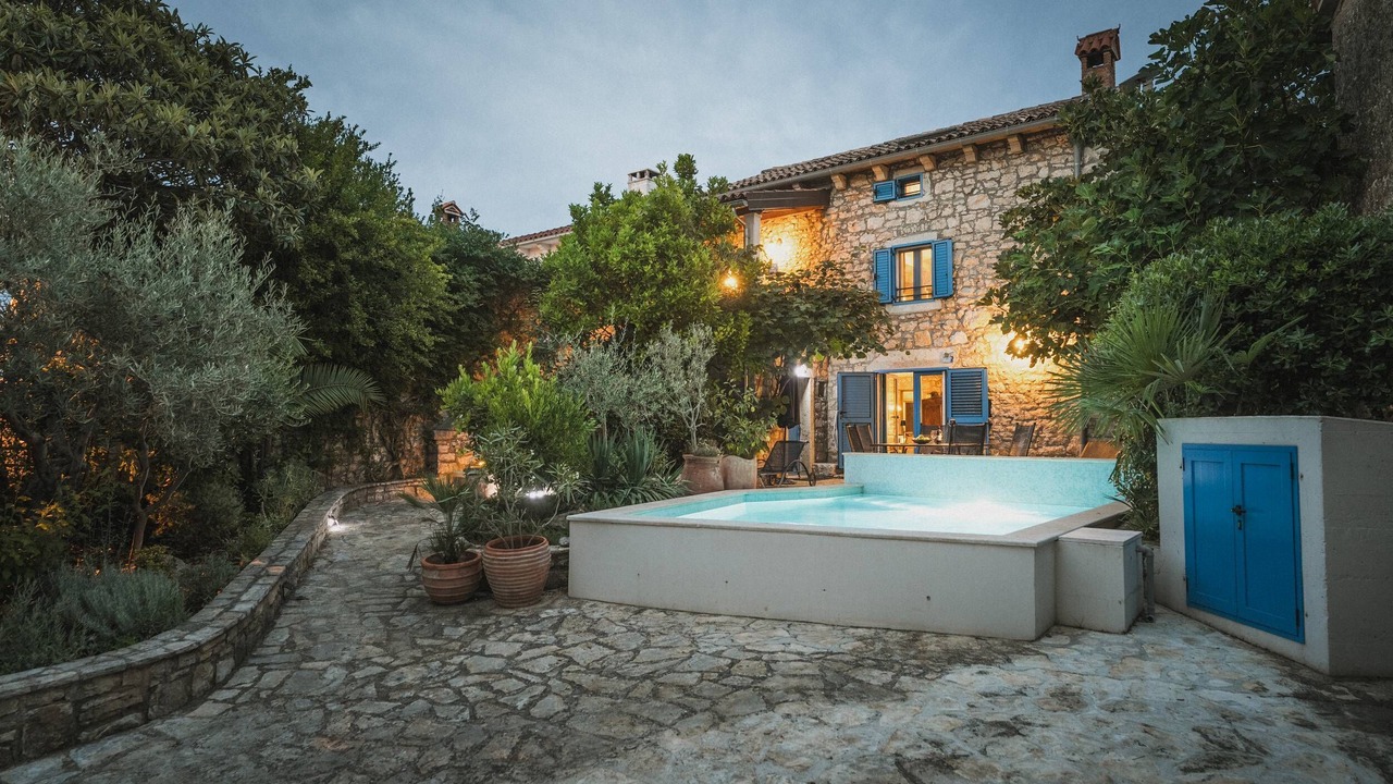 Photo of Outdoor in Musalez