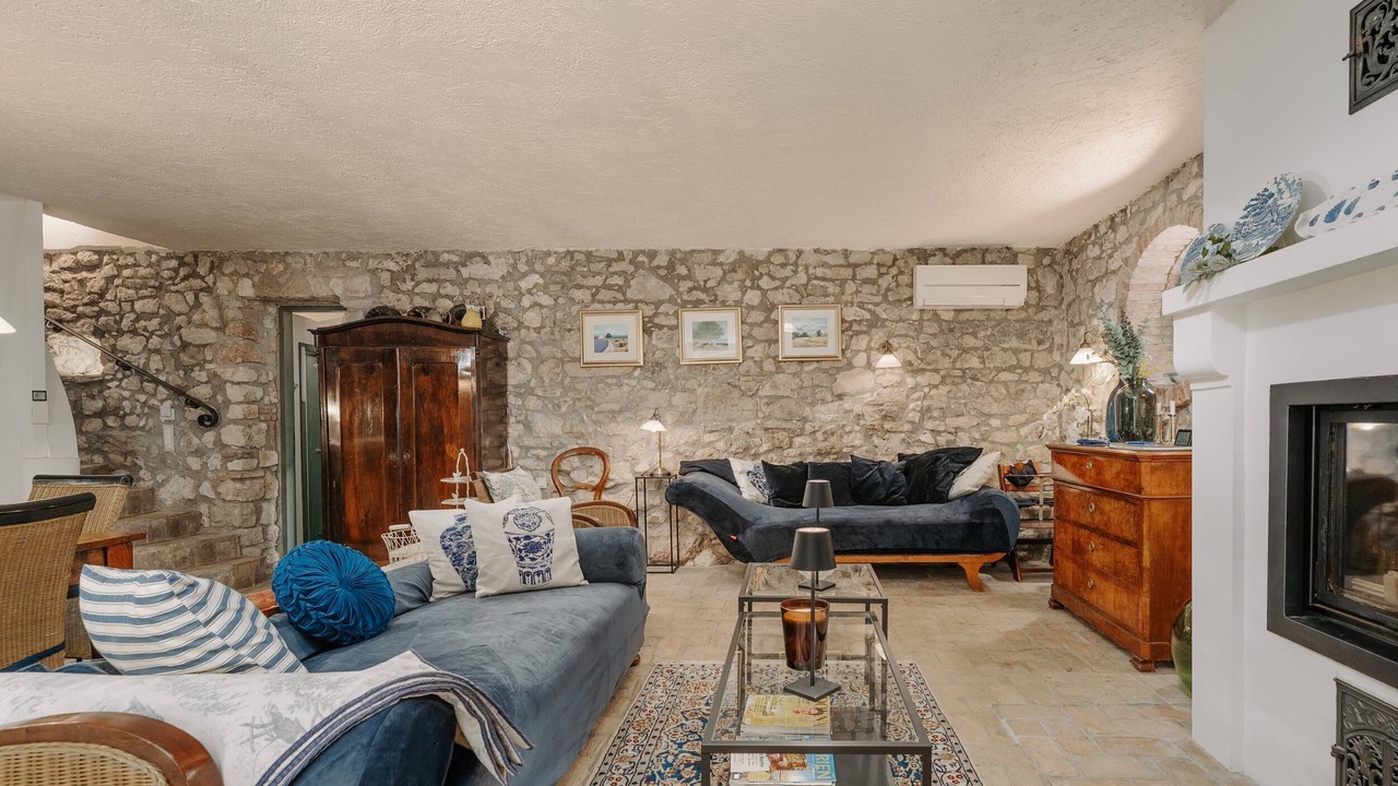 Photo of Livingroom in Musalez
