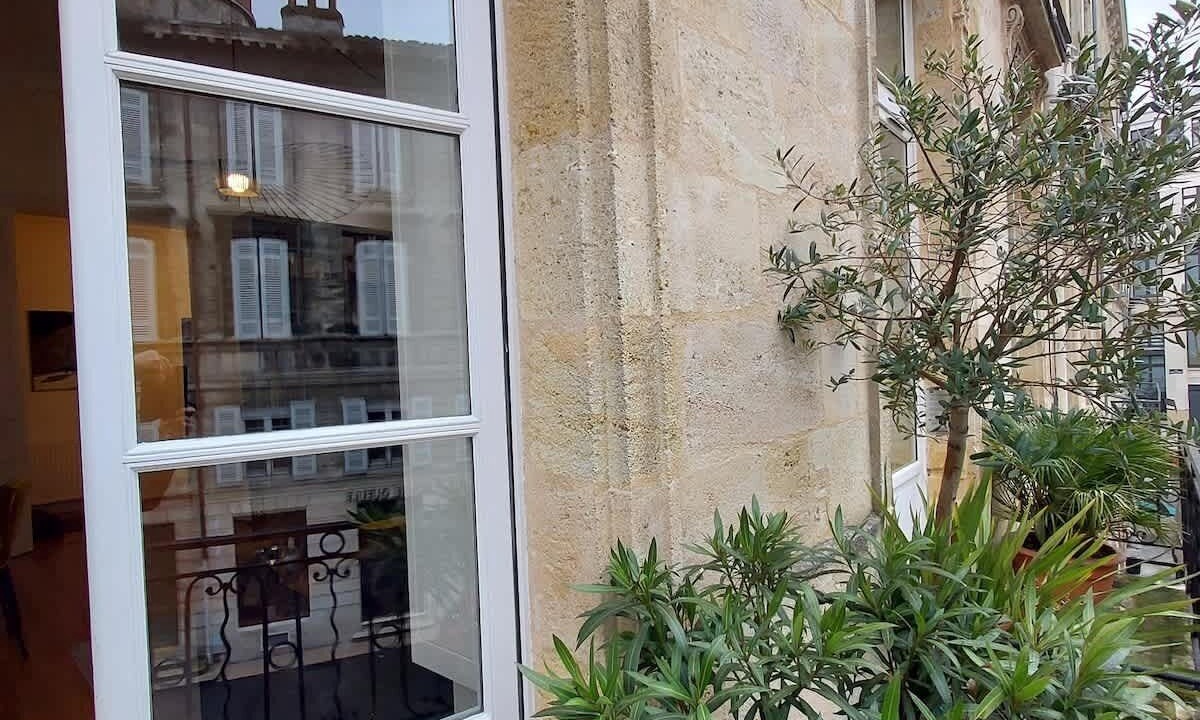 Photo of Outdoor in Hotel de Ville - Quinconces