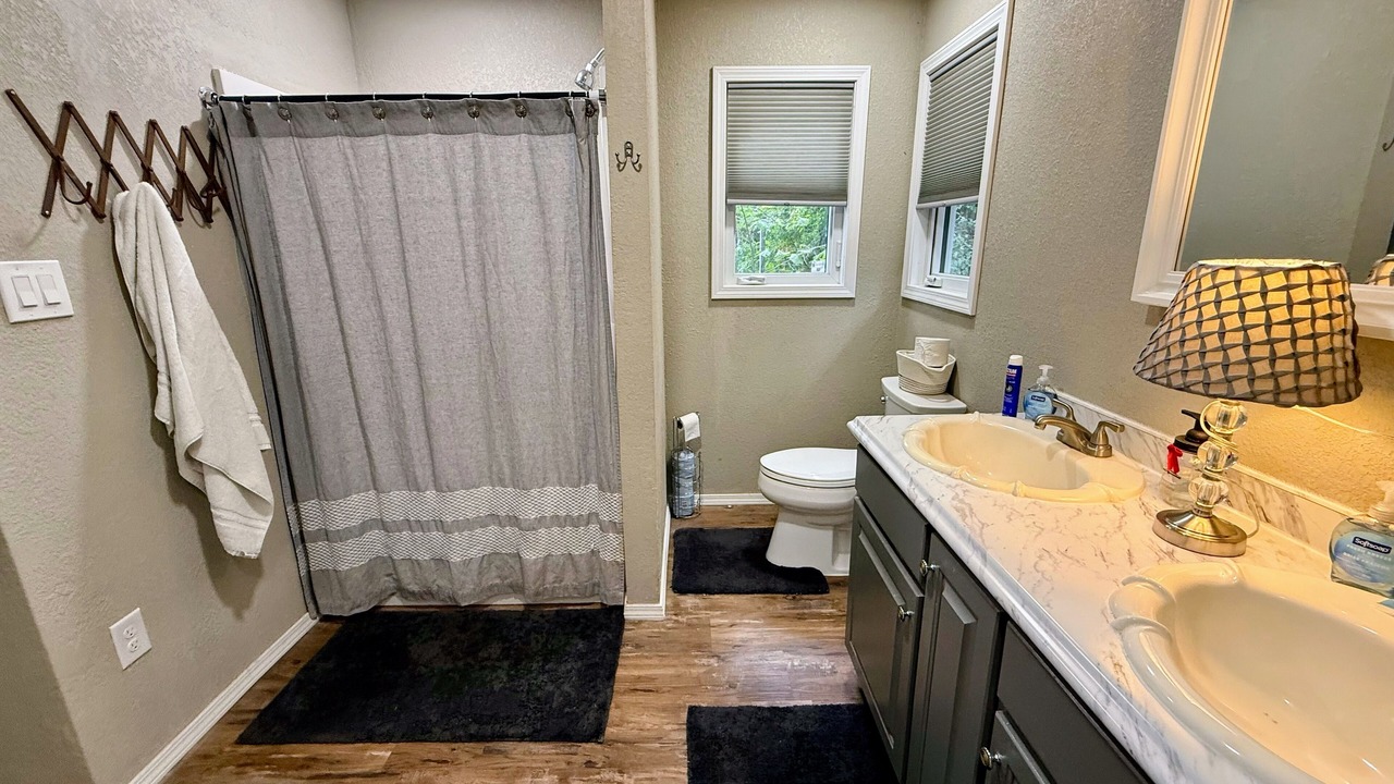 Photo of Bathroom in Mammoth Spring