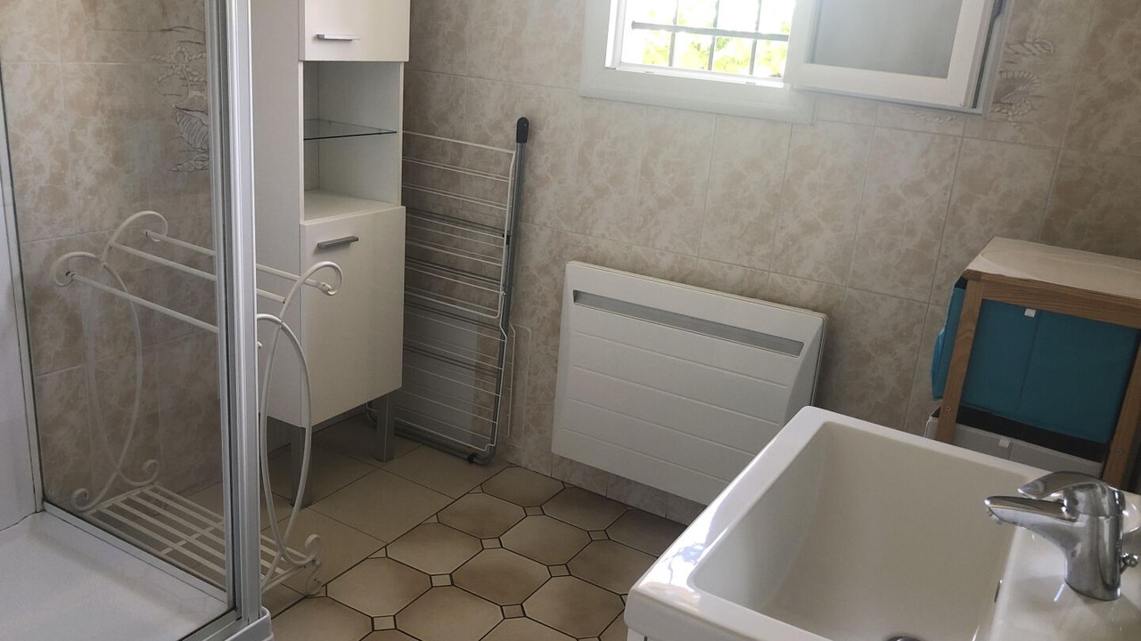 Photo of Bathroom in Lescure-dAlbigeois