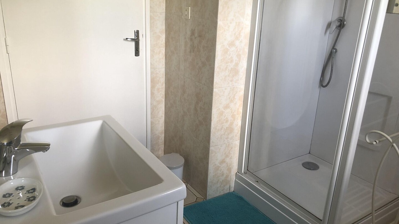 Photo of Bathroom in Lescure-dAlbigeois