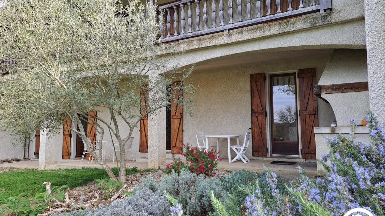 Photo of Outdoor in Burlats