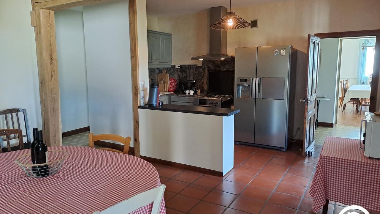 Photo of Others in Burlats