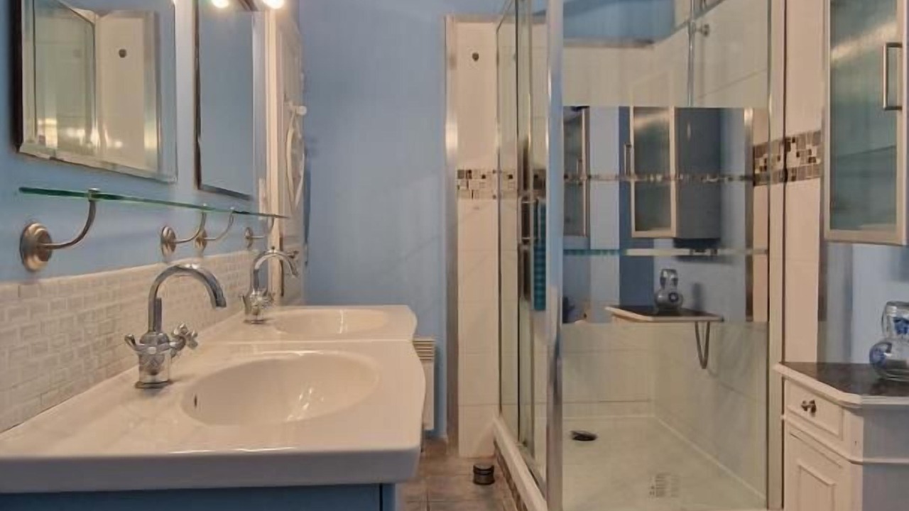 Photo of Bathroom in Vaour