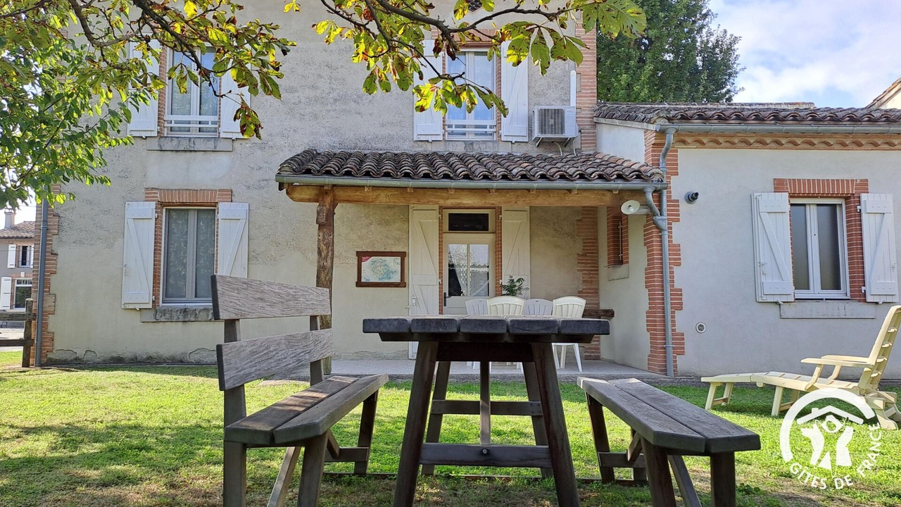 Photo of Outdoor in Palleville