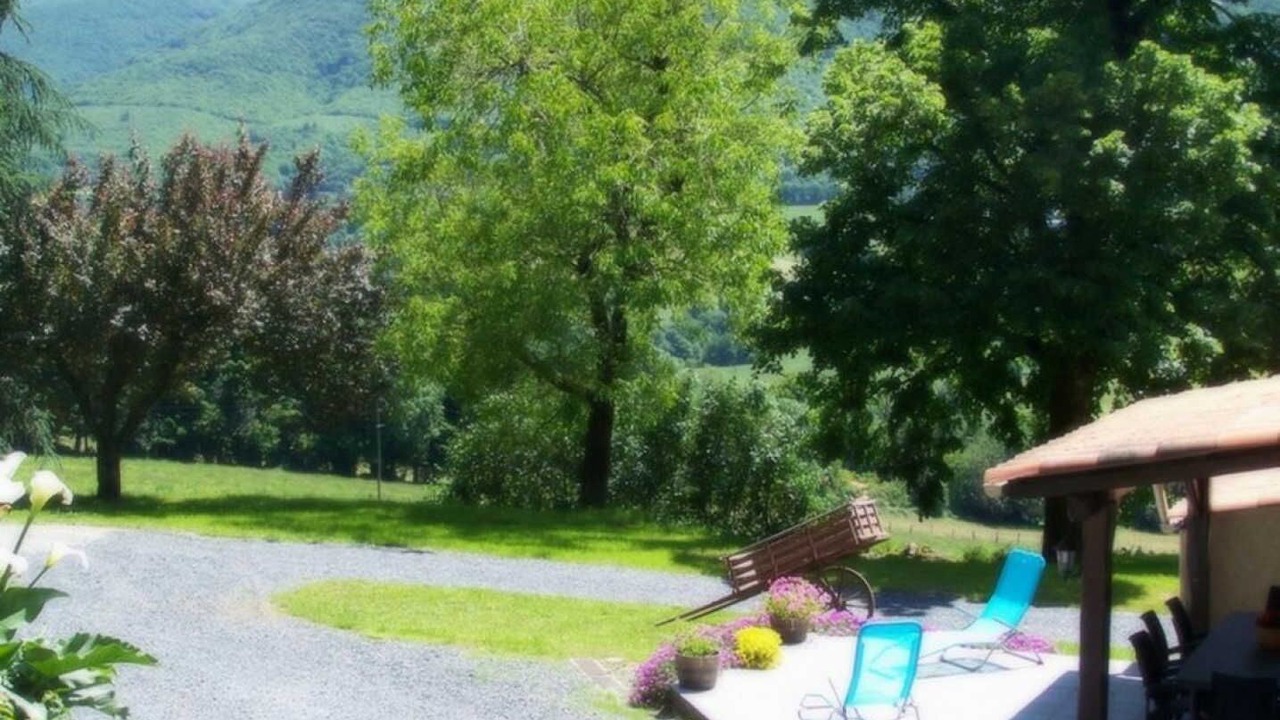 Photo of Patio Balcony in Bout-du-Pont-de-Larn