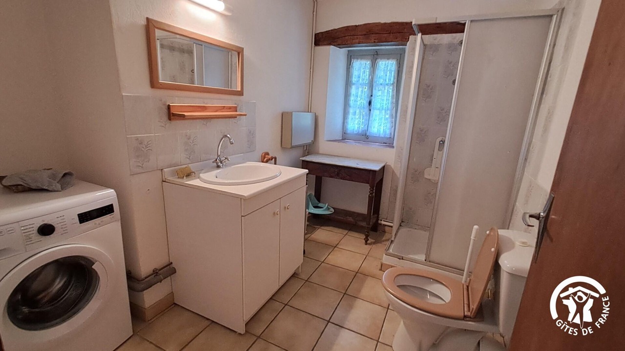 Photo of Bathroom in Saint-Salvy-de-la-Balme