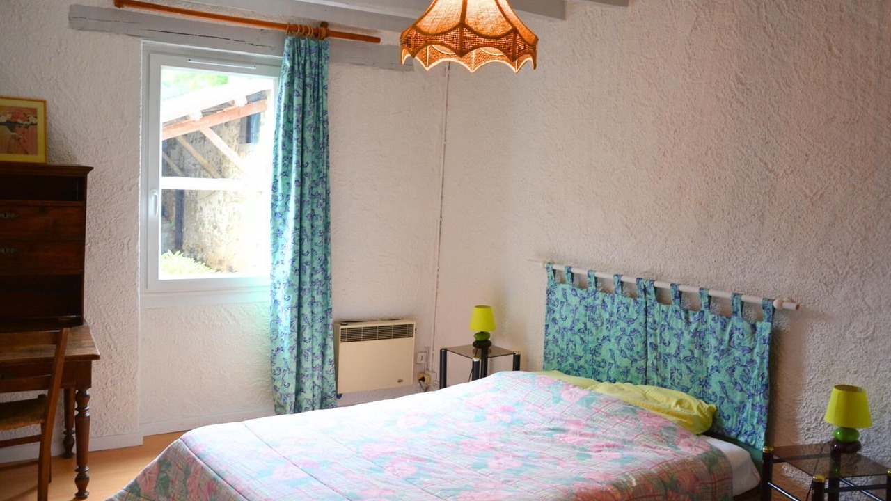 Photo of Bedroom in Saint-Salvy-de-la-Balme