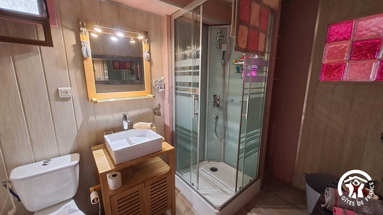 Photo of Bathroom in Cordes-sur-Ciel