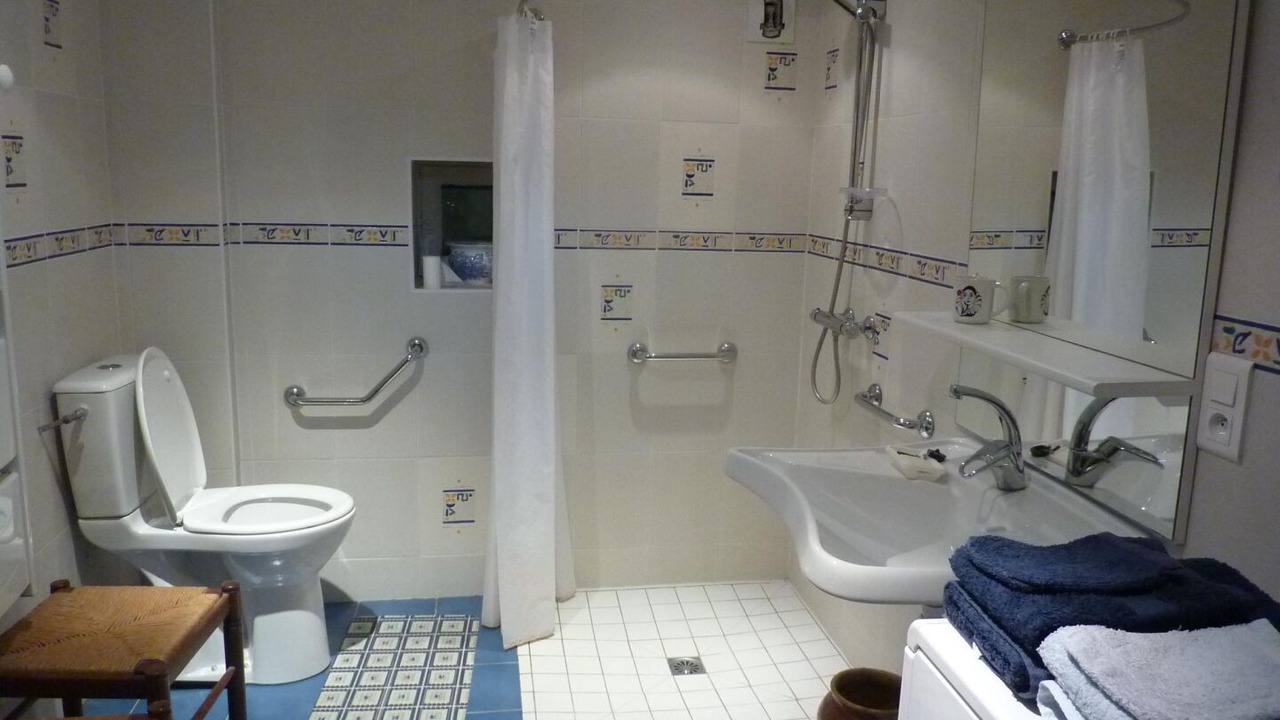 Photo of Bathroom in Ronel