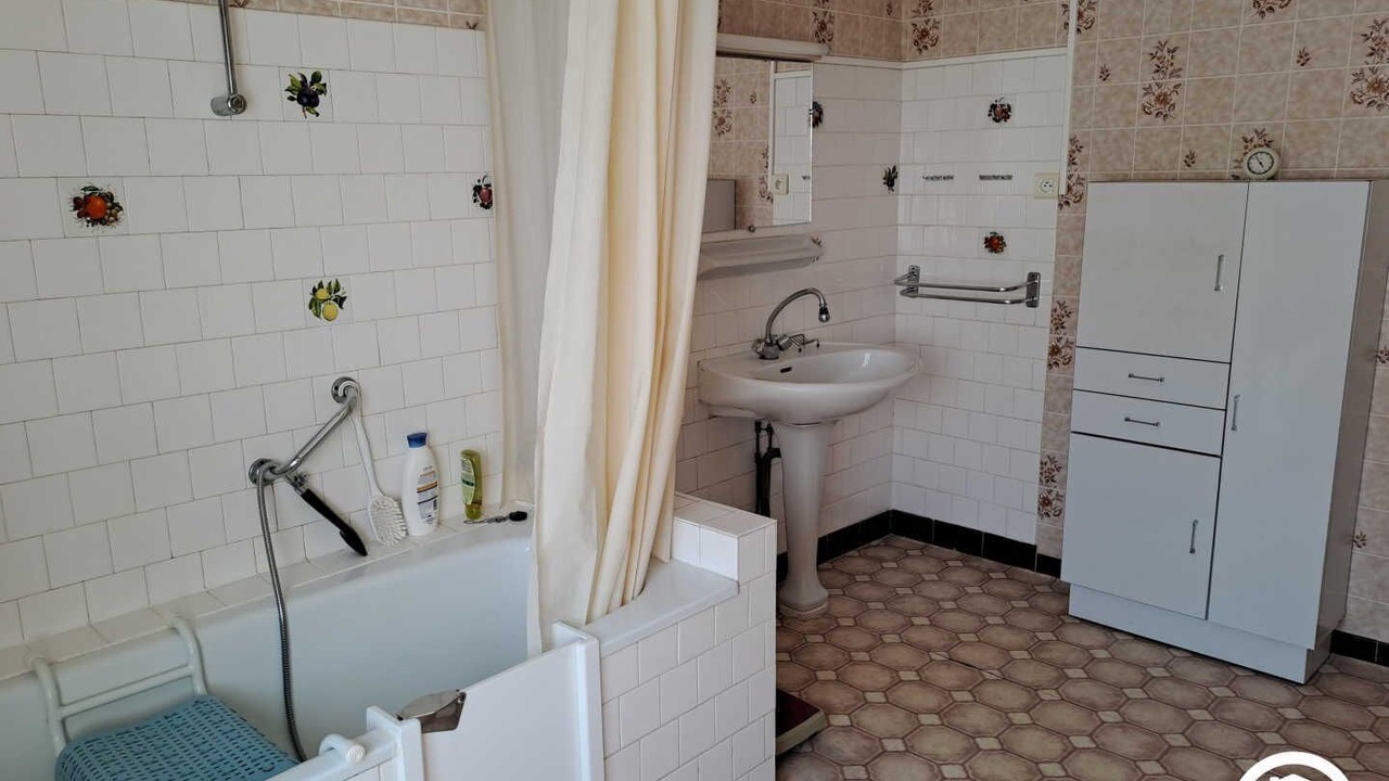 Photo of Bathroom in Venes