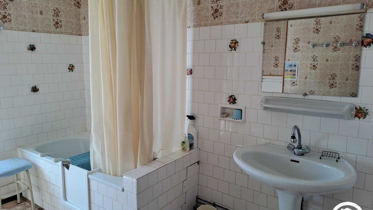 Photo of Bathroom in Venes