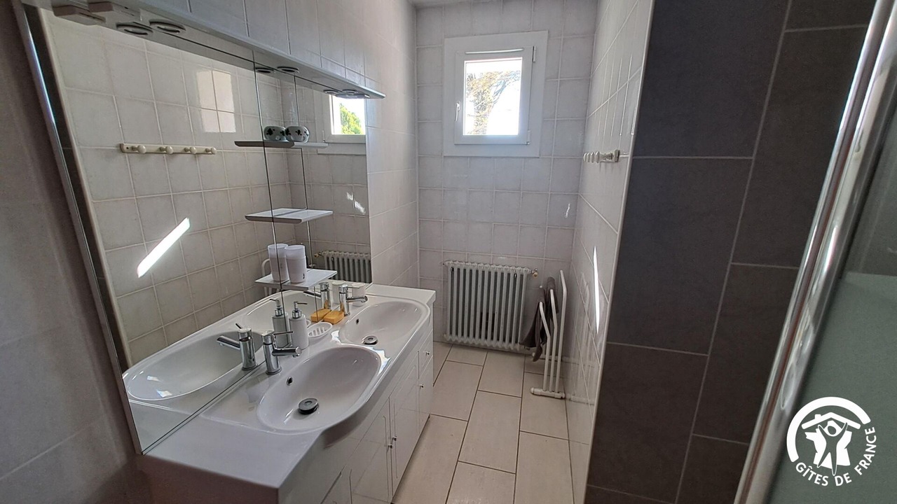Photo of Bathroom in Montvalen