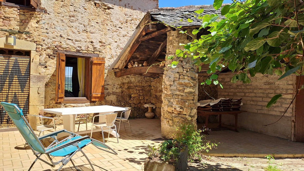 Photo of Outdoor in Martrin
