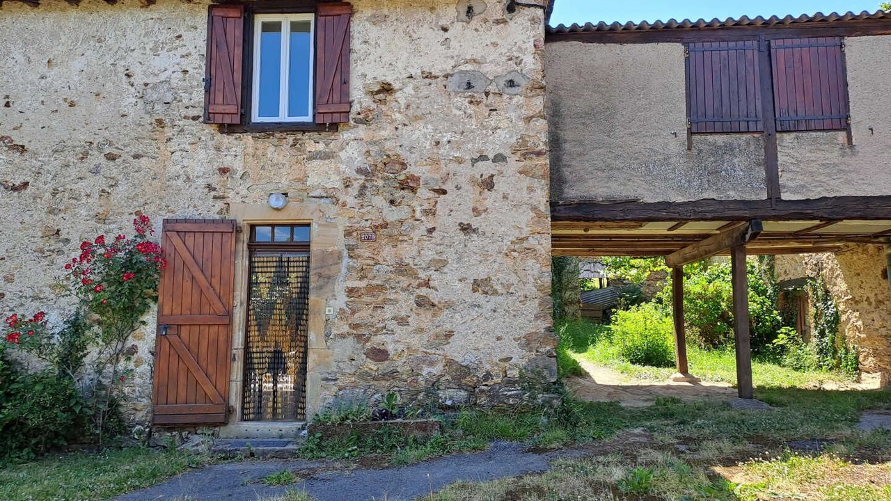 Photo of Outdoor in Martrin