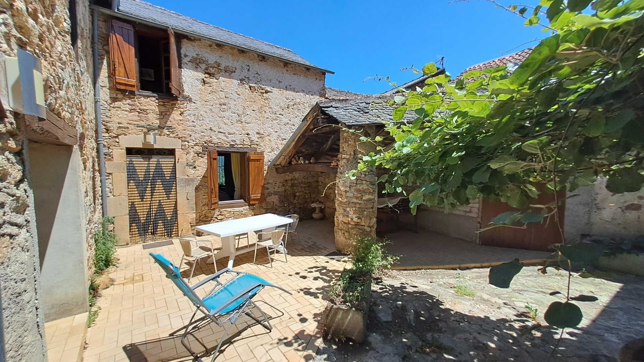 Photo of Outdoor in Martrin