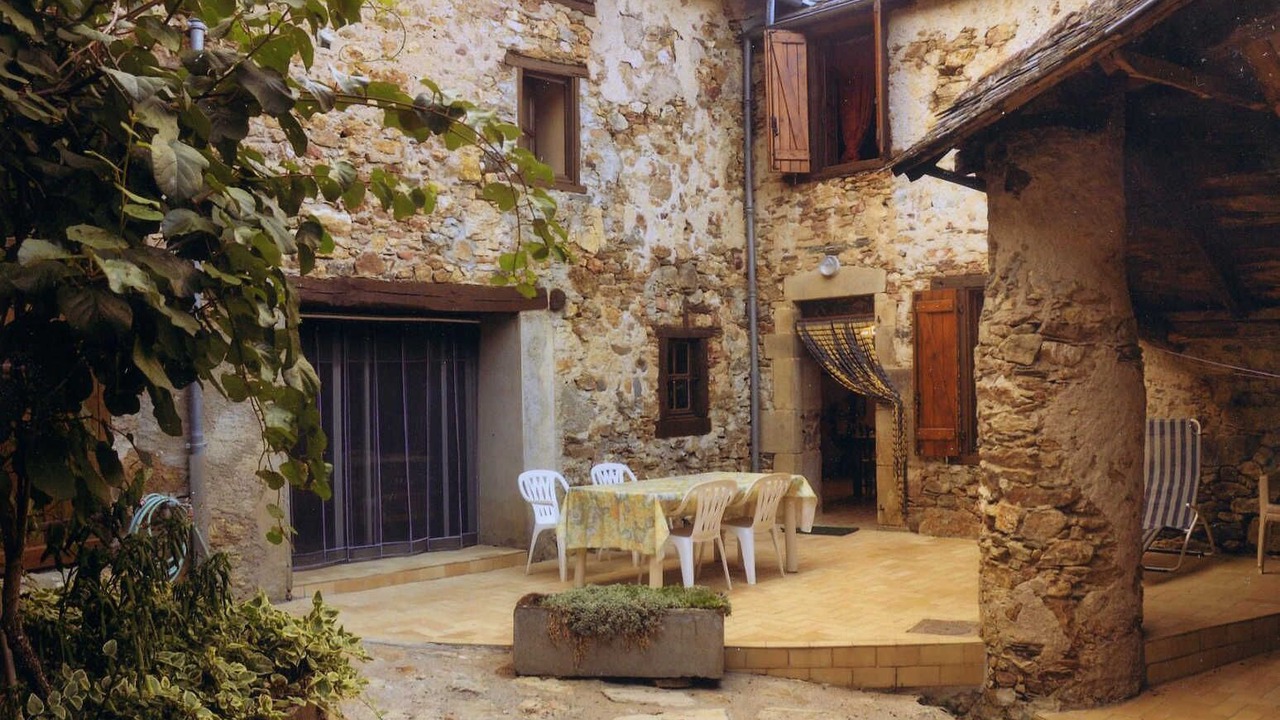 Photo of Outdoor in Martrin