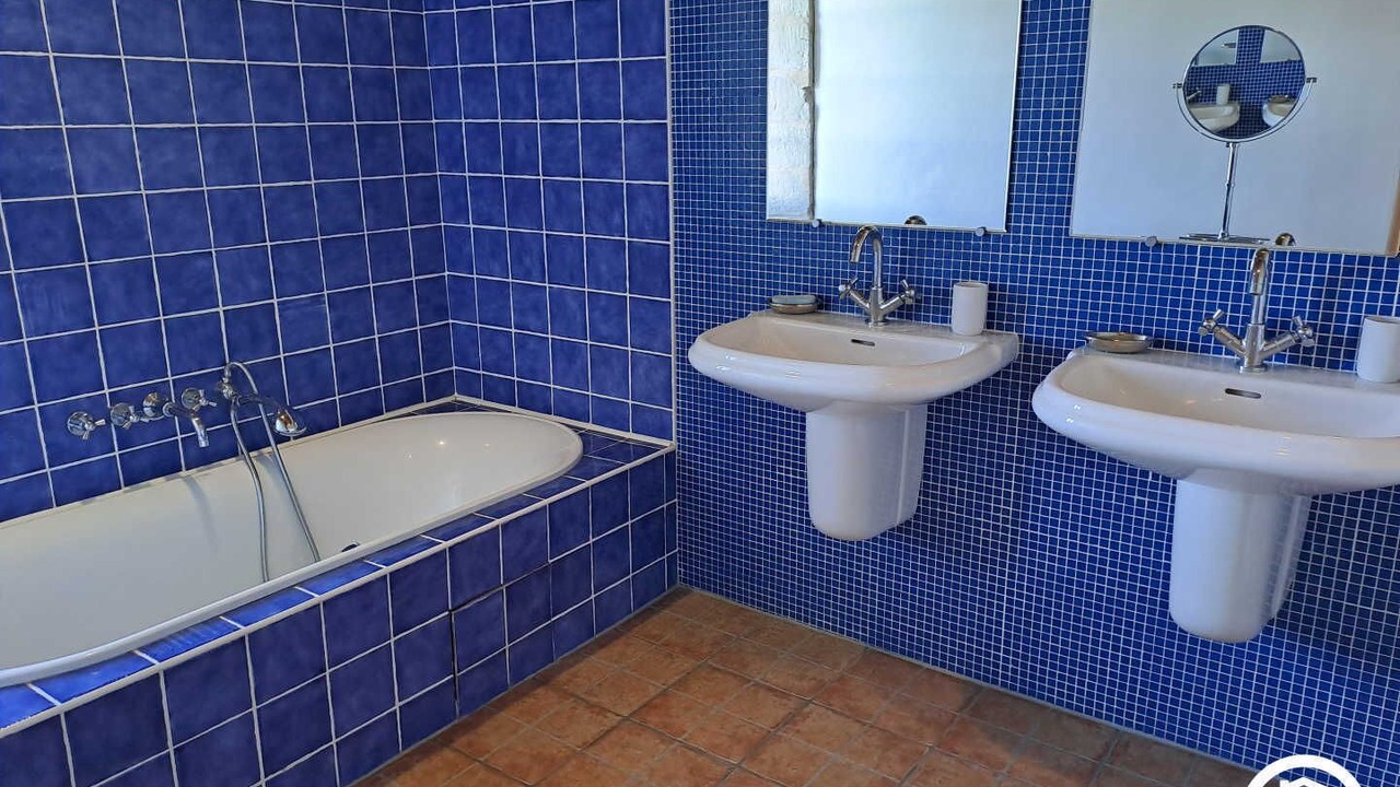 Photo of Bathroom in Puylaurens
