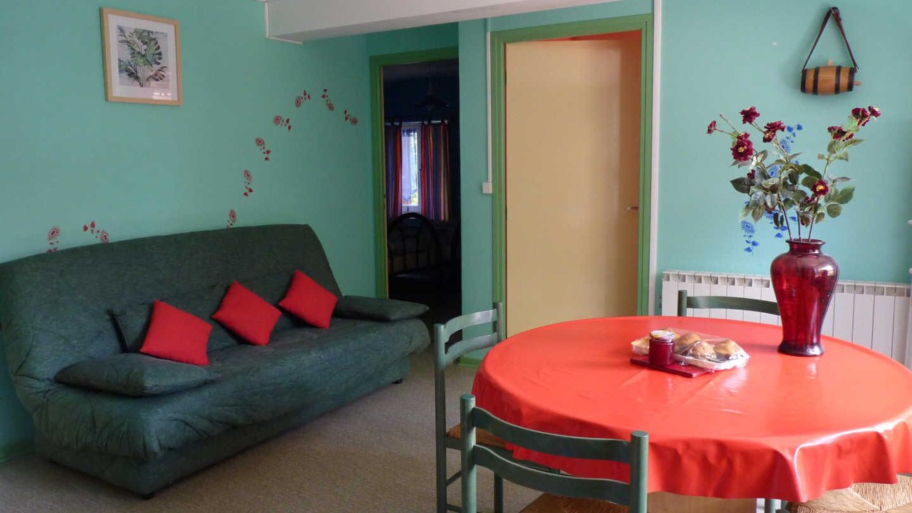 Photo of Livingroom in Montredon-Labessonnie