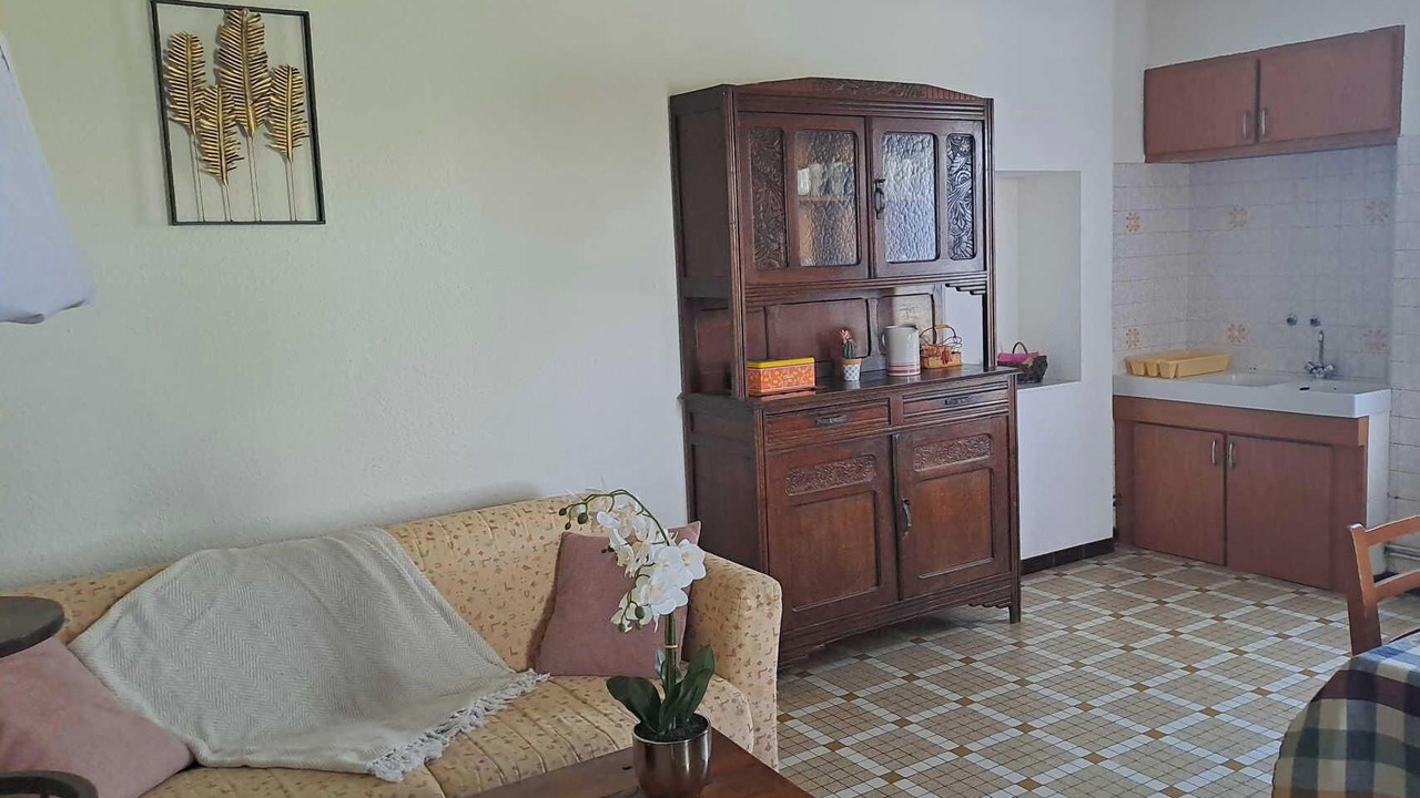 Photo of Livingroom in Saint-Julien-du-Puy