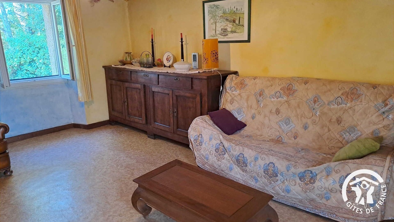Photo of Livingroom in Saint-Pierre-de-Trivisy