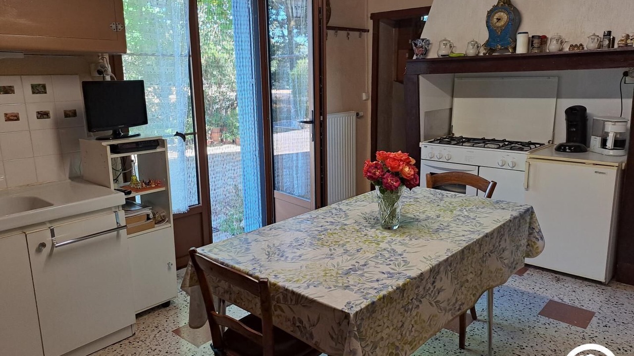 Photo of Kitchen in Saint-Sernin-les-Lavaur