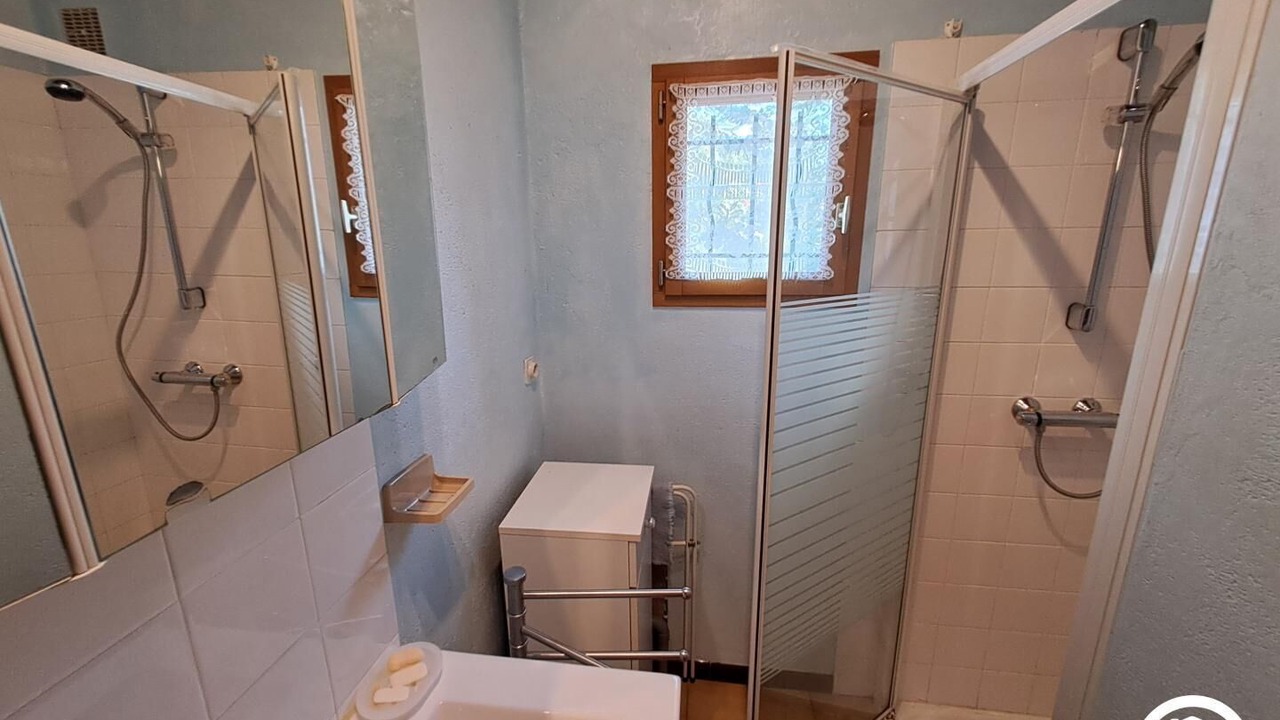 Photo of Bathroom in Saint-Sernin-les-Lavaur