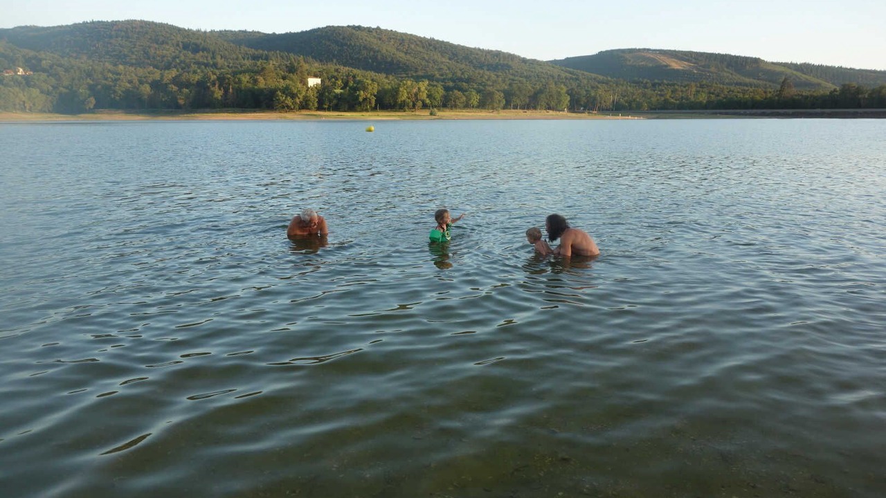 Photo of Others in Appelle