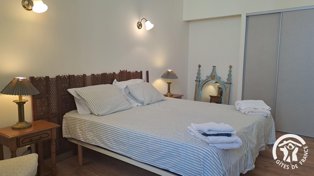 Photo of Bedroom in Castelnau-de-Montmiral