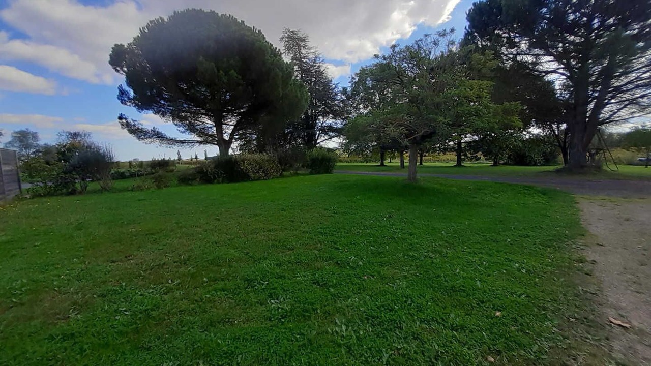 Photo of Others in Cadalen