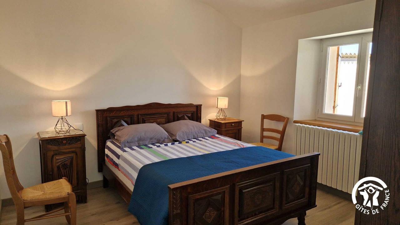 Photo of Bedroom in Assac