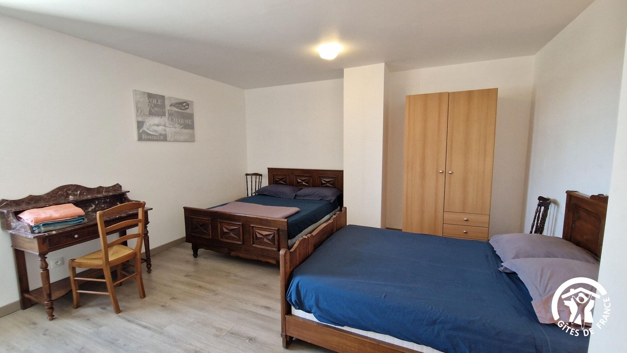 Photo of Bedroom in Assac