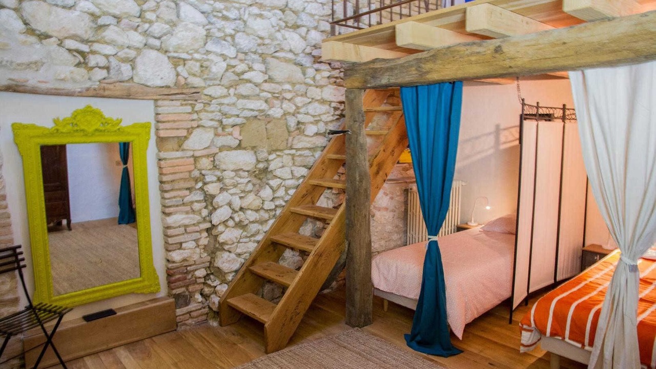 Photo of Bedroom in Castelnau-de-Montmiral