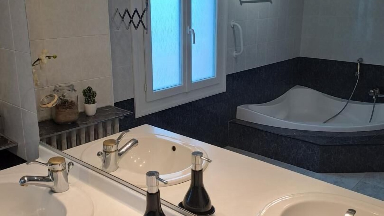 Photo of Bathroom in Saint-Agnan