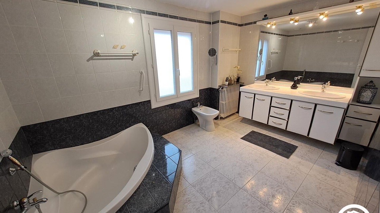 Photo of Bathroom in Saint-Agnan