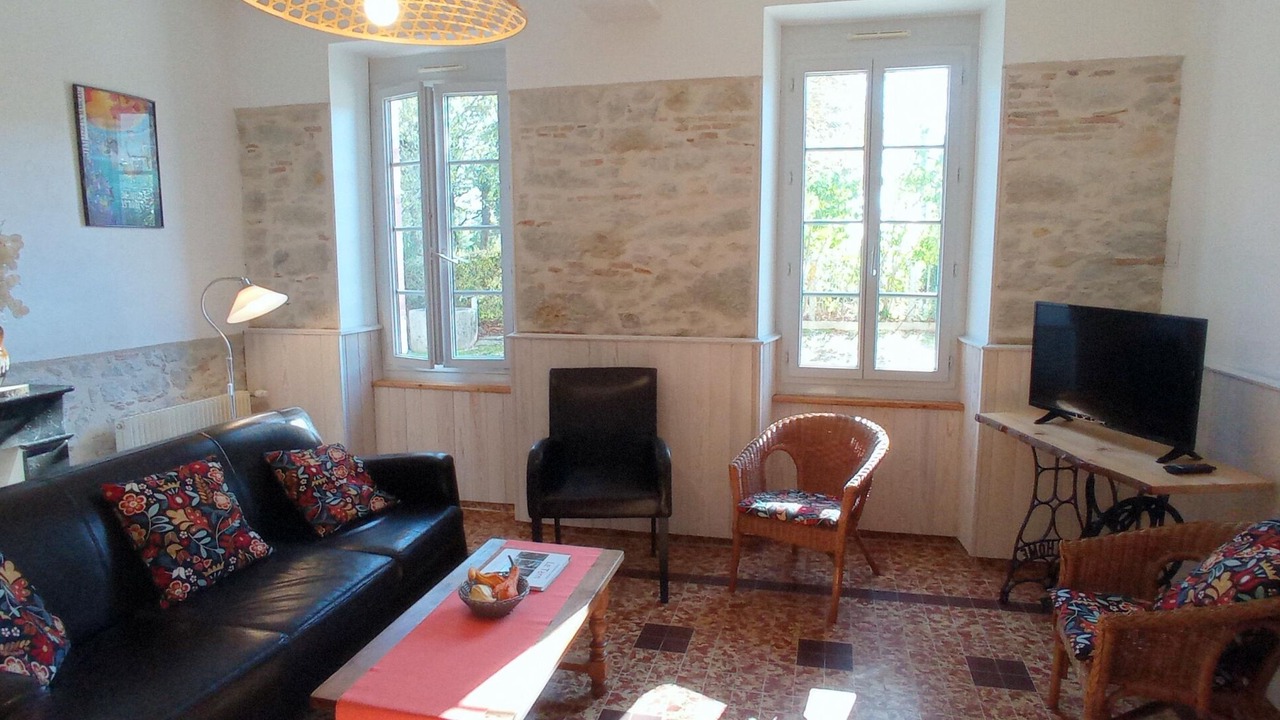 Photo of Livingroom in Montgey