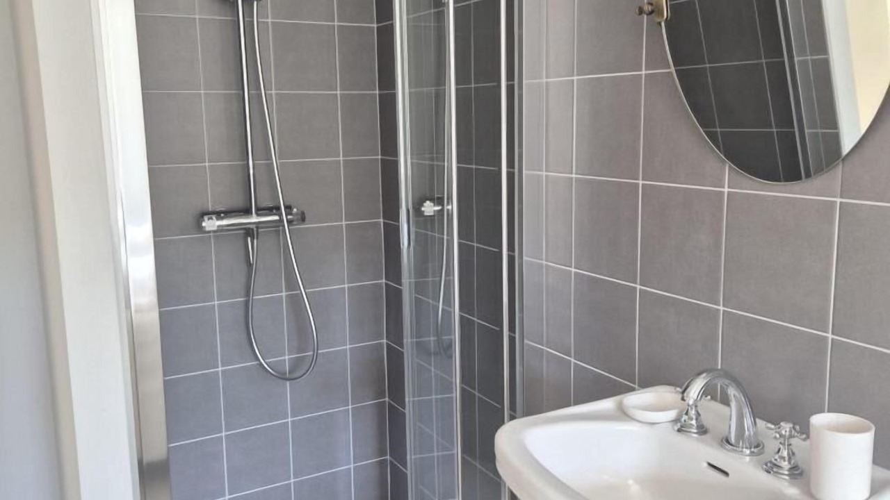 Photo of Bathroom in Saint-Gregoire