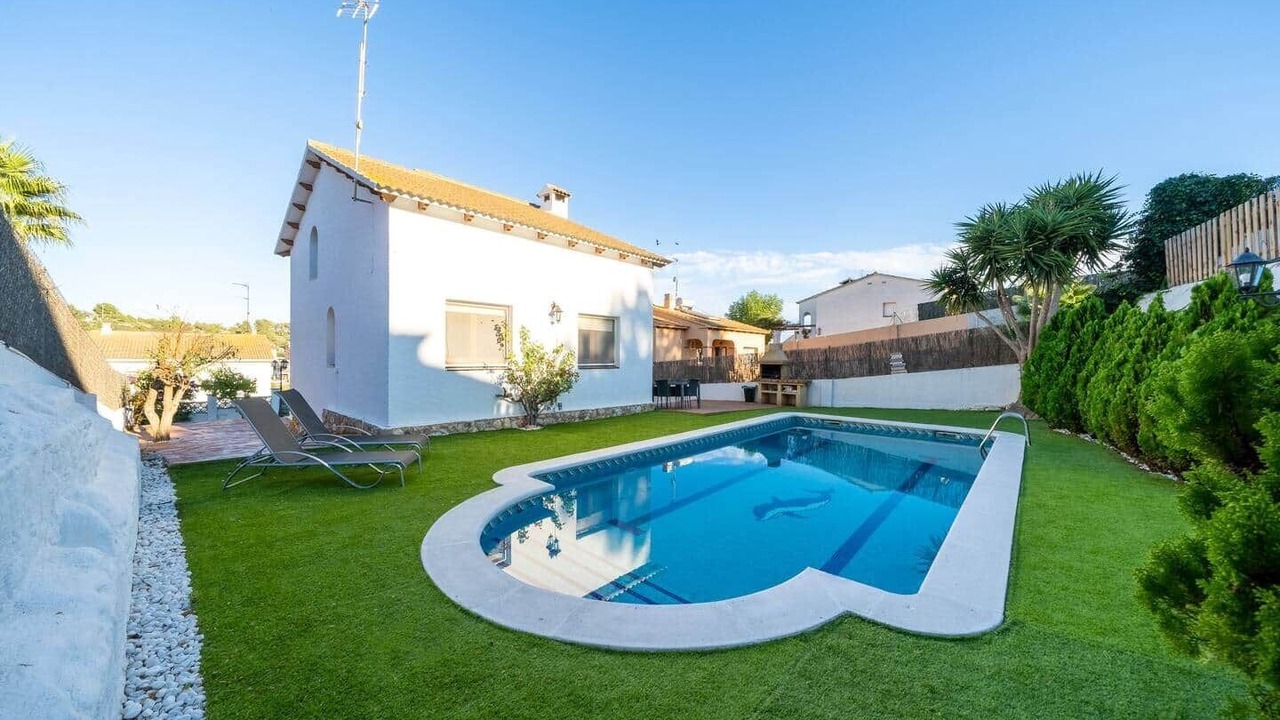 Photo of Outdoor in La Pobla de Montornes