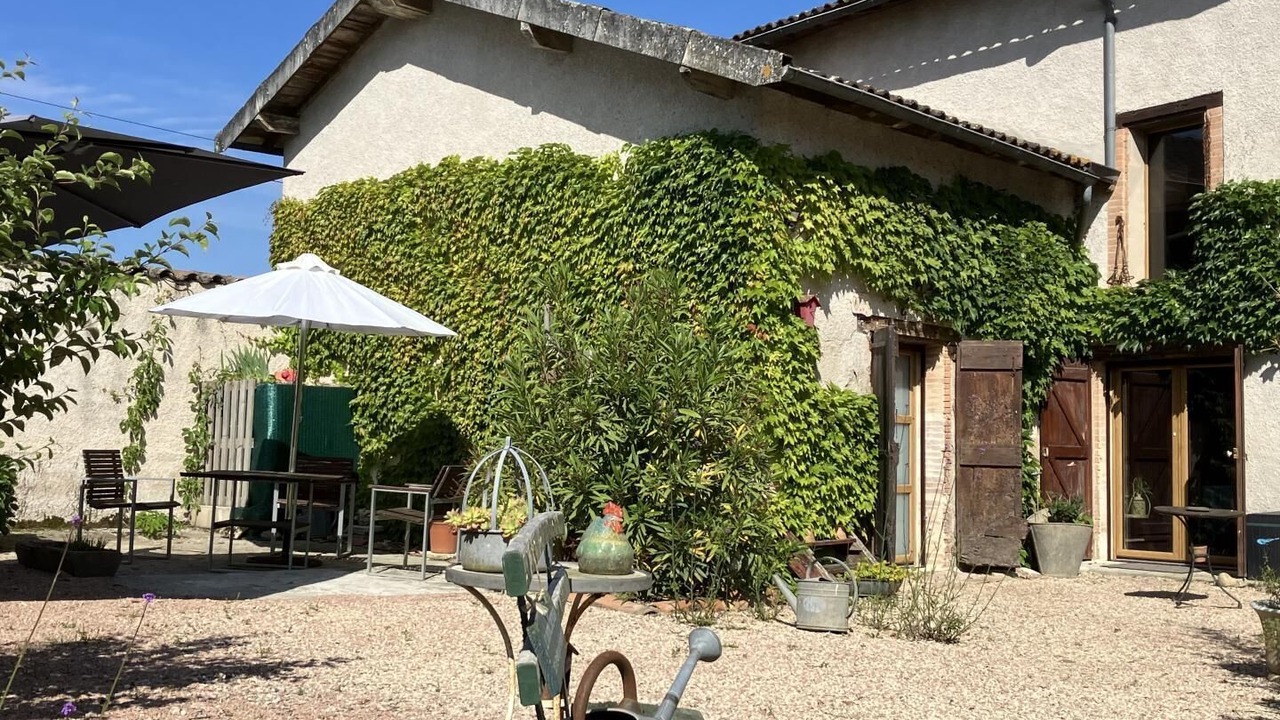 Photo of Outdoor in Montans